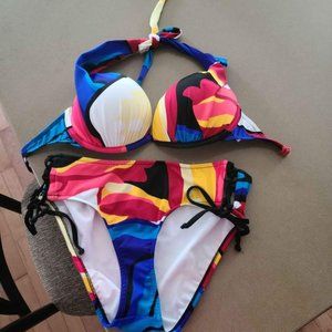 Bikini  (Venus) Size C34 Top , Bottom 4-6 Size M.